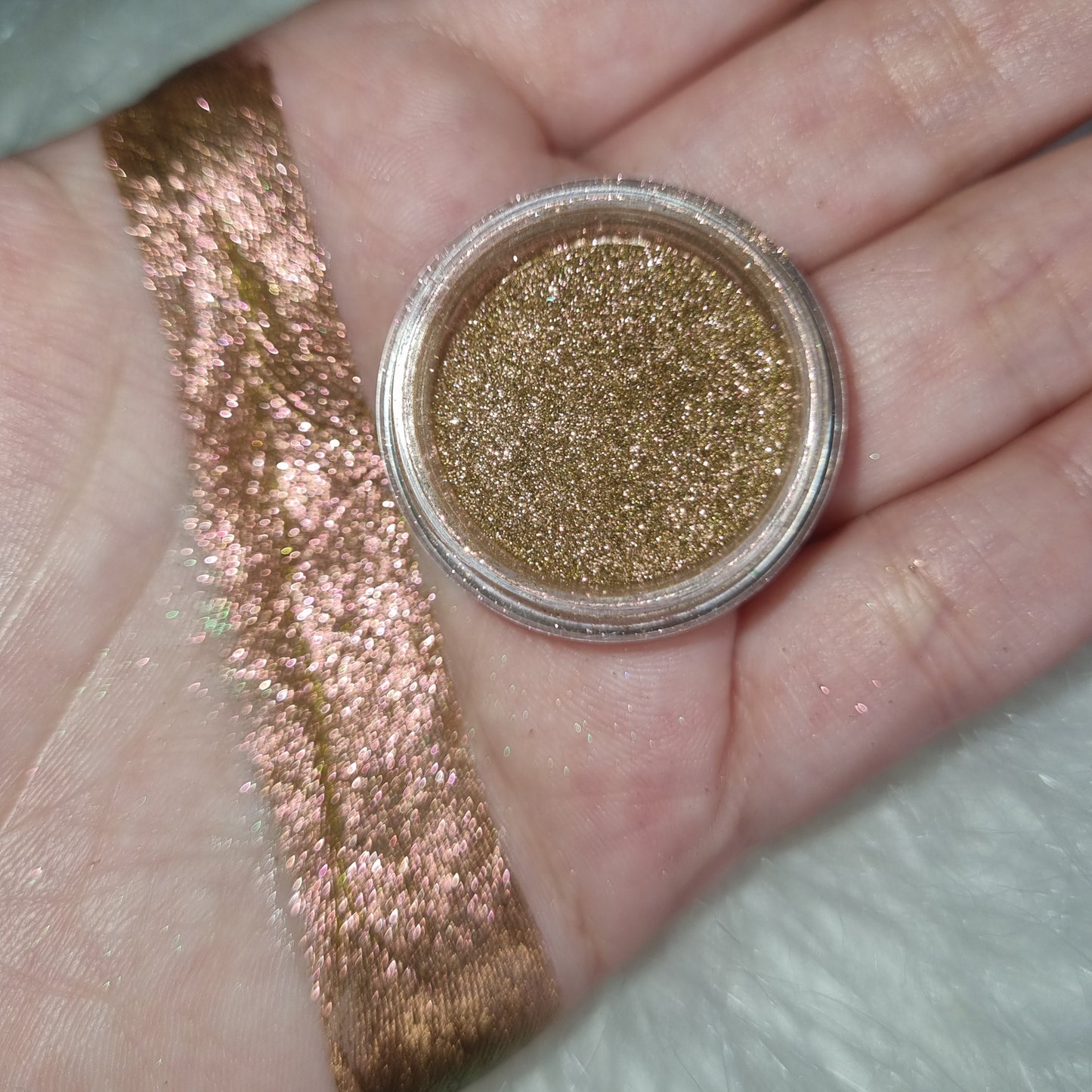 Pigment Cosmic